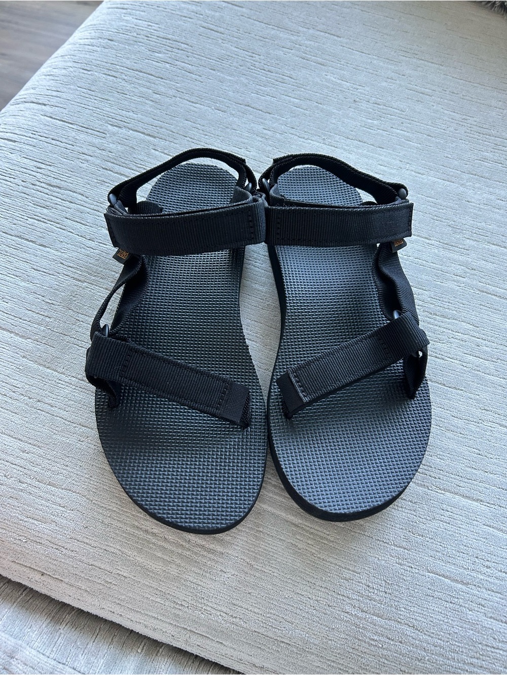 Black Teva Original - Picture 5 of 9